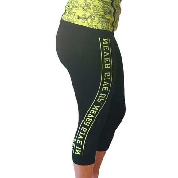 LORNA Jane Exclusive line crop yoga pants - Picture 6 of 6